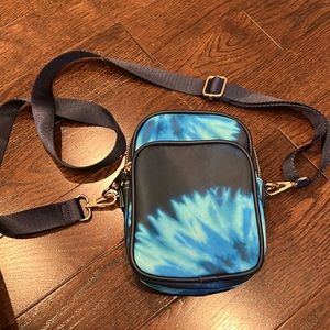 NWOT Like Dreams Crossbody camera-style bag in blue Tye dye